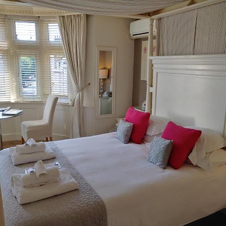 The Bath House Boutique B&B - In-Room Breakfast - Free Parking Екстер'єр фото