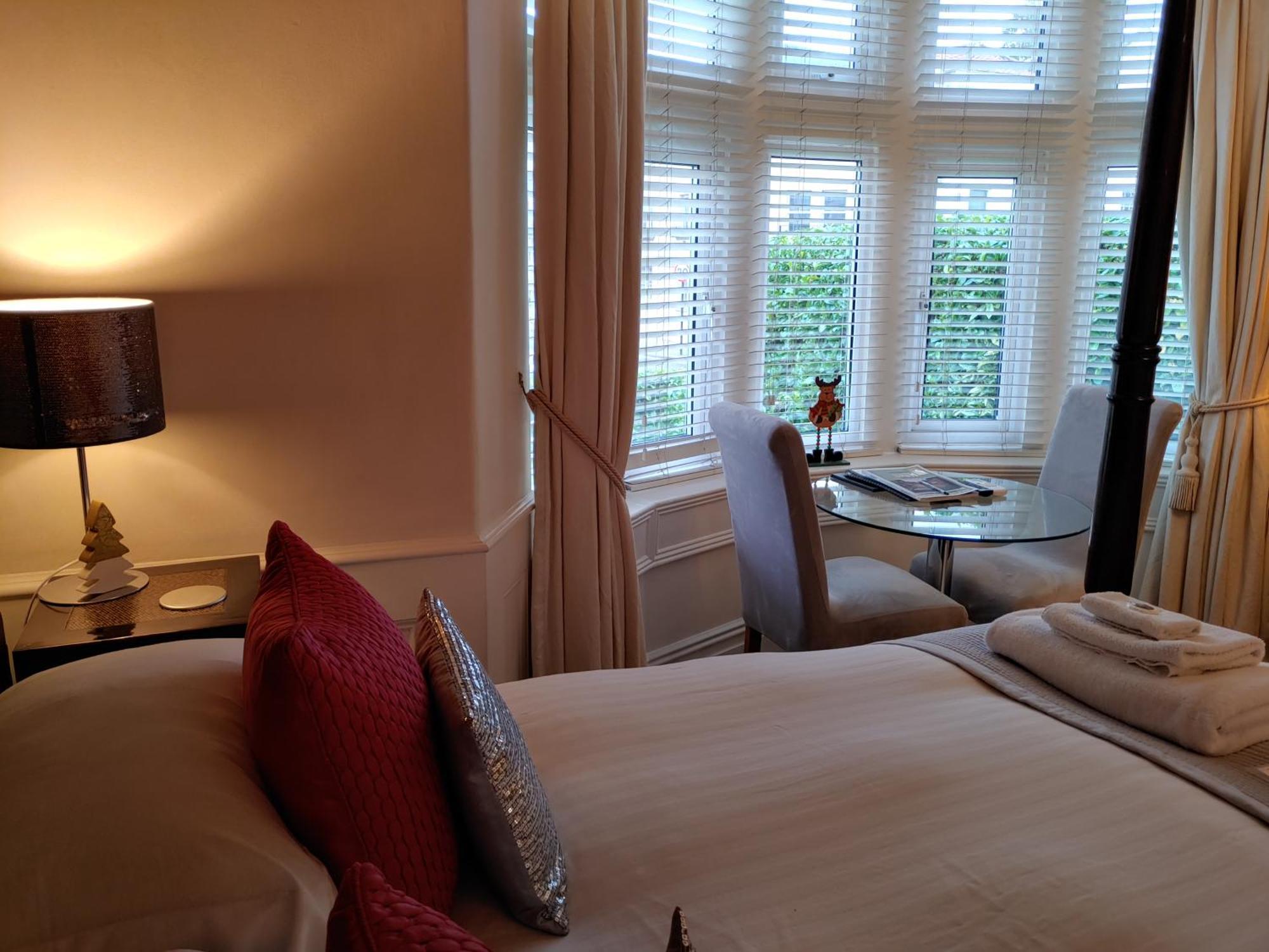 The Bath House Boutique B&B - In-Room Breakfast - Free Parking Екстер'єр фото