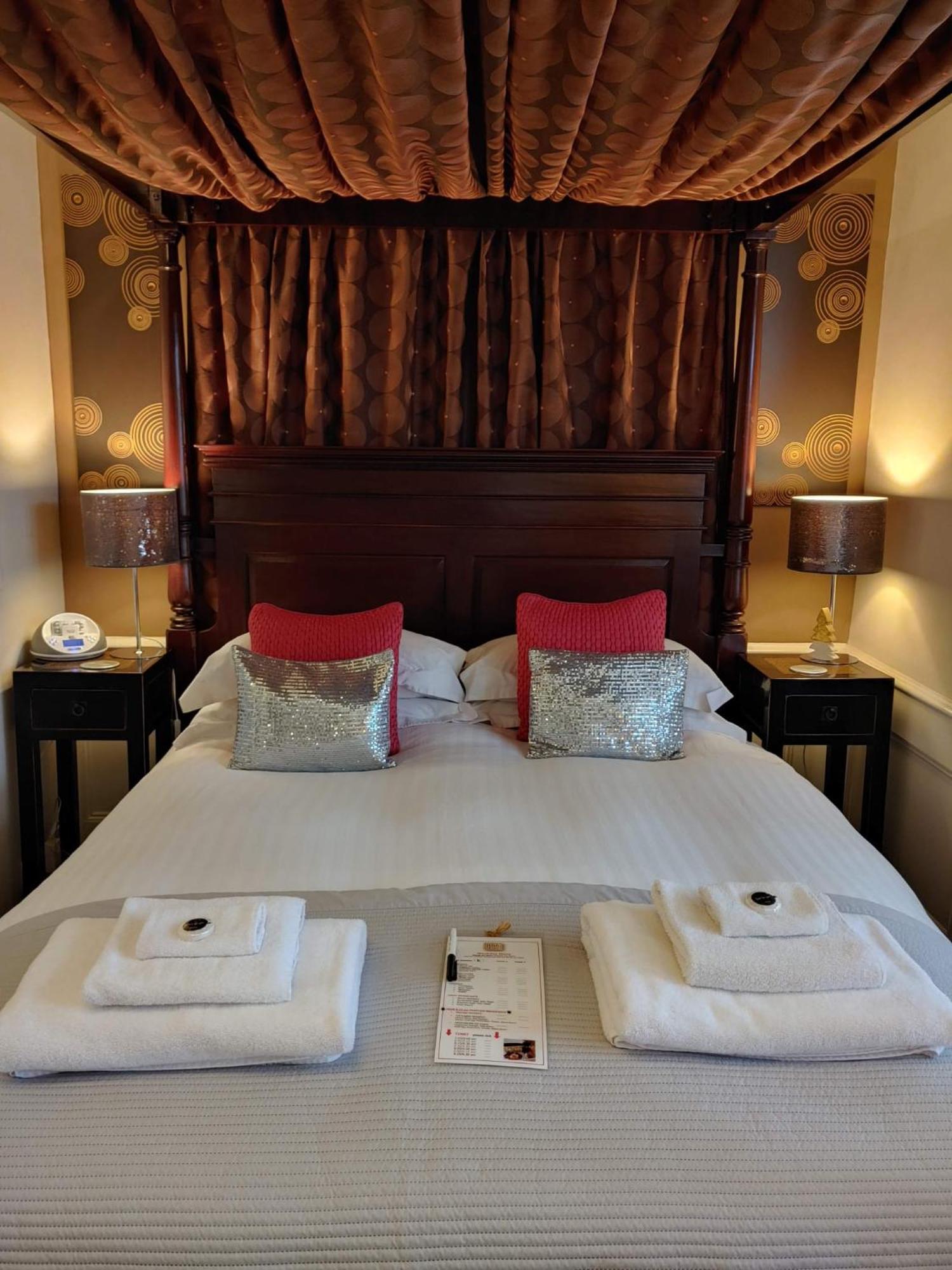 The Bath House Boutique B&B - In-Room Breakfast - Free Parking Екстер'єр фото